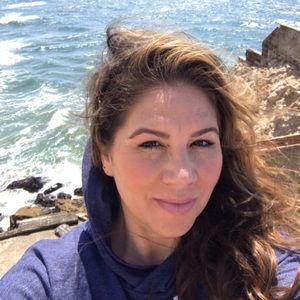 Meet your Posher, Isela